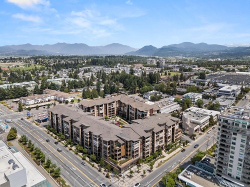 526-2860 Trethewey Street  Abbotsford, BC V2T 0G5