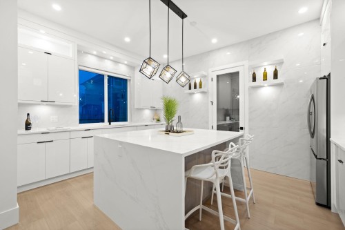 16935 0A Avenue, Surrey, BC 