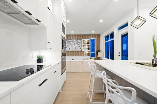 16935 0A Avenue, Surrey, BC 