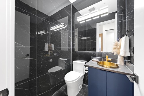 16935 0A Avenue, Surrey, BC 