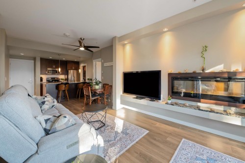 209-2238 Whatcom Road, Abbotsford, BC 