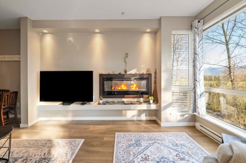 209-2238 Whatcom Road, Abbotsford, BC 