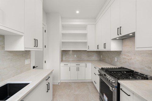 20334 42 Avenue, Langley, BC 