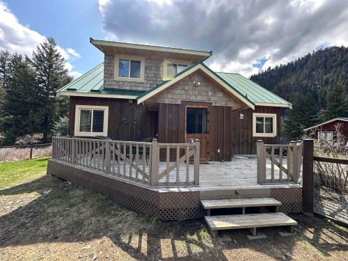 109 Missezula Lake Road, No City Value, BC 