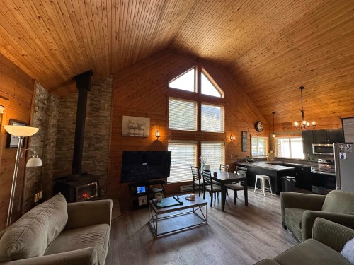 109 Missezula Lake Road, No City Value, BC 