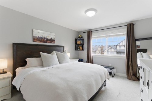 75-18221 68 Avenue, Surrey, BC 