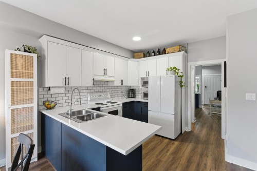 75-18221 68 Avenue, Surrey, BC 