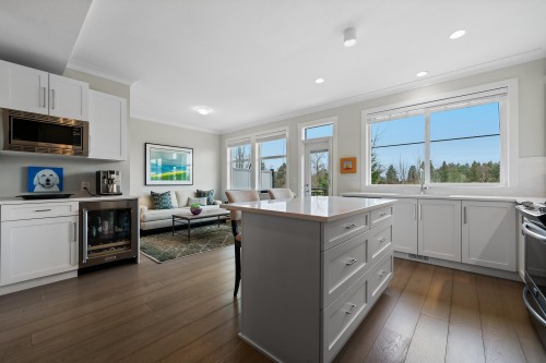 15-15717 Mountain View Drive, Surrey, BC 