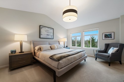 15-15717 Mountain View Drive, Surrey, BC 