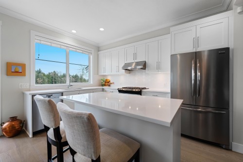 15-15717 Mountain View Drive, Surrey, BC 