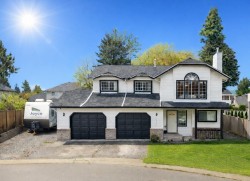 16059 93 Avenue  Surrey, BC V4N 3E3