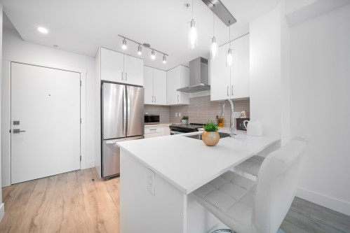 114-6338 King George Boulevard  Surrey, BC V3X 1E9