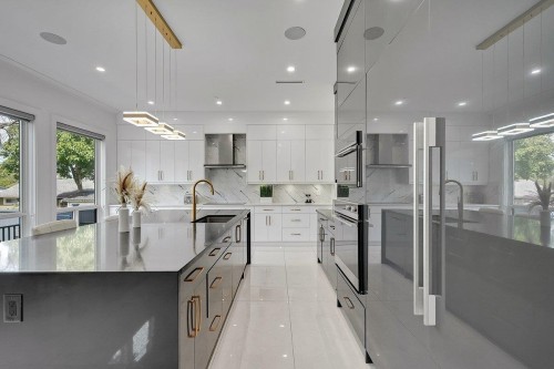 15671 Roper Avenue, White Rock, BC 