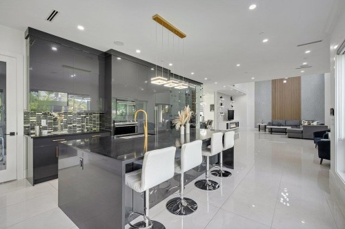 15671 Roper Avenue, White Rock, BC 