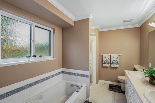 5539 185 Street, Surrey, BC 