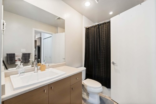 414-6440 194 Street, Surrey, BC 