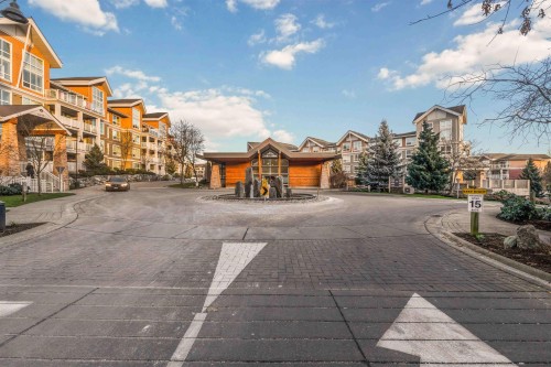 414-6440 194 Street, Surrey, BC 