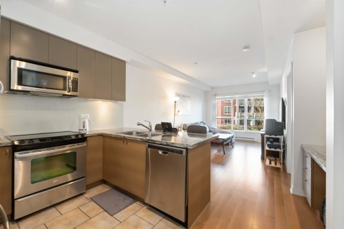 414-6440 194 Street, Surrey, BC 