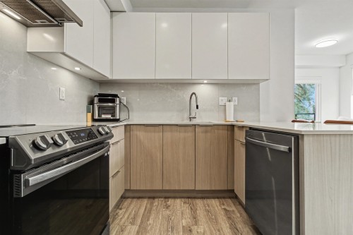 308-13969 96 Avenue, Surrey, BC 