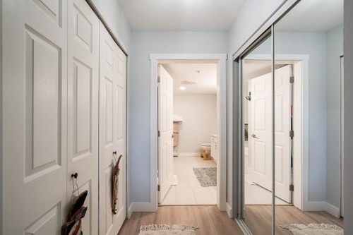 209-15233 Pacific Avenue, White Rock, BC 