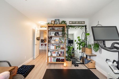 209-15233 Pacific Avenue, White Rock, BC 