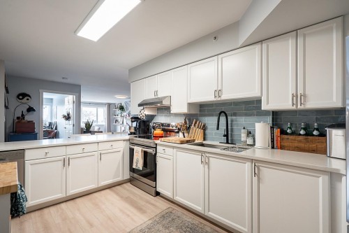 209-15233 Pacific Avenue, White Rock, BC 