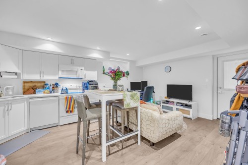 16549 21 Avenue, Surrey, BC 