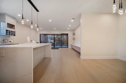 14204 North Bluff Road, White Rock, BC 