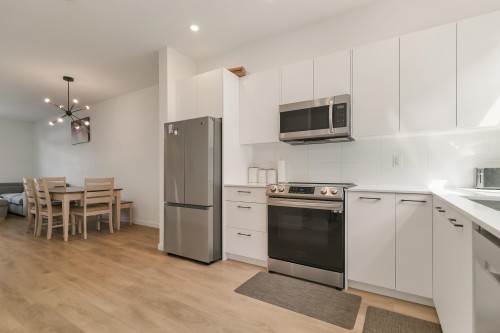 99-15235 Sitka Drive, Surrey, BC 