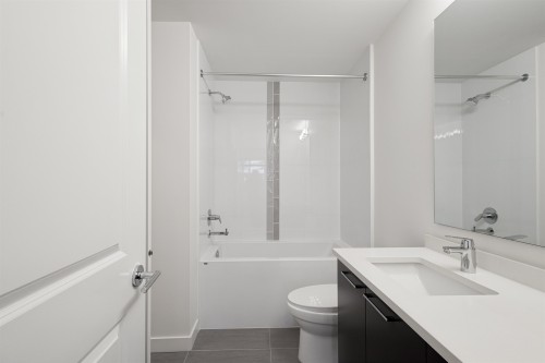B123-20834 80 Avenue, Langley, BC 