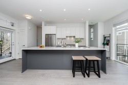 47-2070 Oak Meadows Drive  Surrey, BC V3Z 1J1