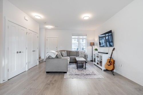 89-2070 Oak Meadows Drive, Surrey, BC 