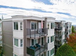 PH4-15357 Roper Avenue  White Rock, BC V4B 2G2