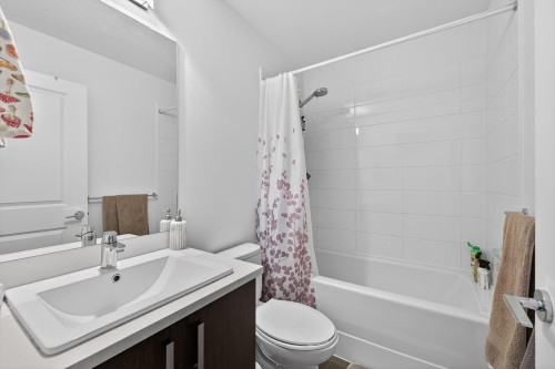 606-13623 81A Avenue, Surrey, BC 