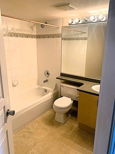 301-20200 56 Avenue, Langley, BC 