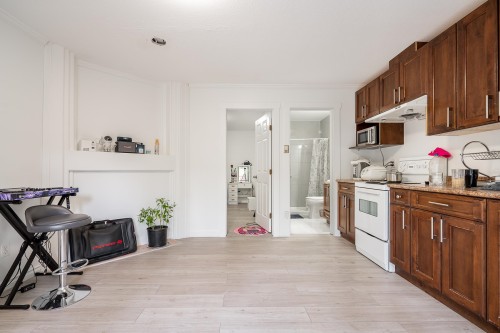 16089 80 Avenue, Surrey, BC 