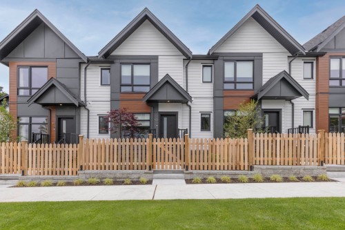 4-1959 165A Street, Surrey, BC 