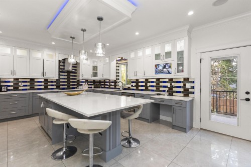 2018 Vinewood Street, Abbotsford, BC 