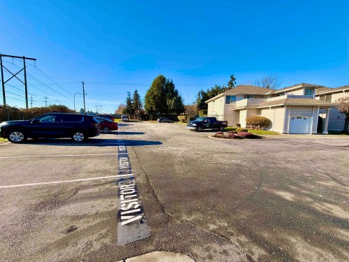 212-9310 King George Highway, Surrey, BC 