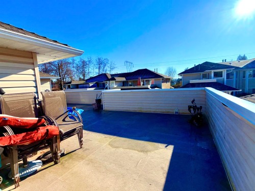 212-9310 King George Highway, Surrey, BC 