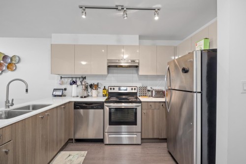 405-10688 140 Street, Surrey, BC 