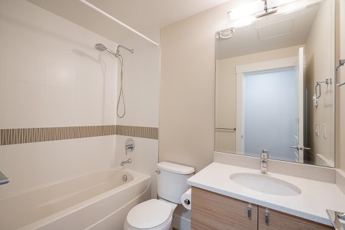 302-5811 177B Street Street, Surrey, BC 