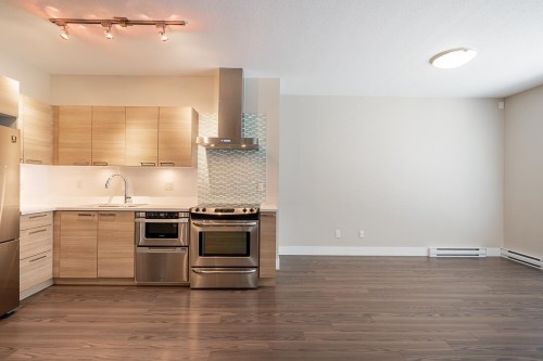 302-5811 177B Street Street, Surrey, BC 