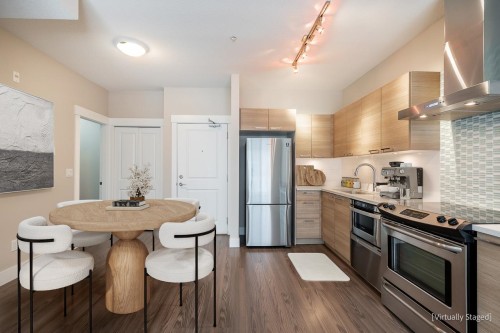 302-5811 177B Street Street, Surrey, BC 