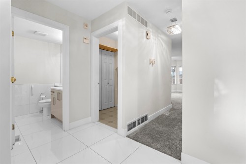 125-8655 King George Boulevard, Surrey, BC 