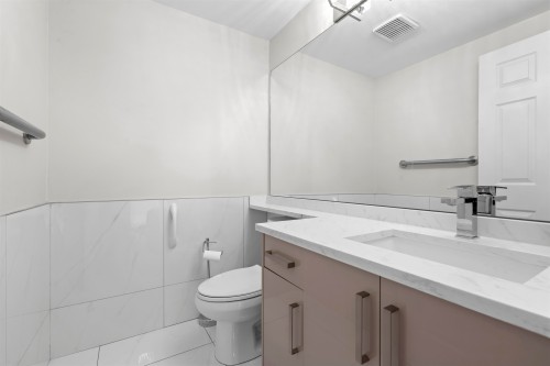 125-8655 King George Boulevard, Surrey, BC 