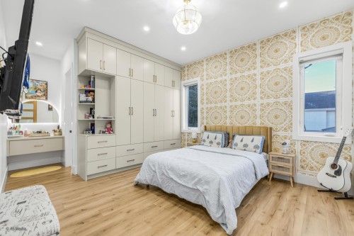 15496 22 Avenue, Surrey, BC 