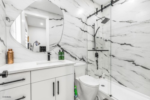 15496 22 Avenue, Surrey, BC 