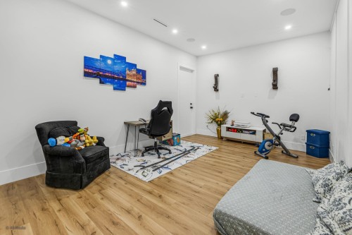 15496 22 Avenue, Surrey, BC 