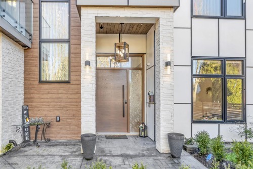 15496 22 Avenue, Surrey, BC 